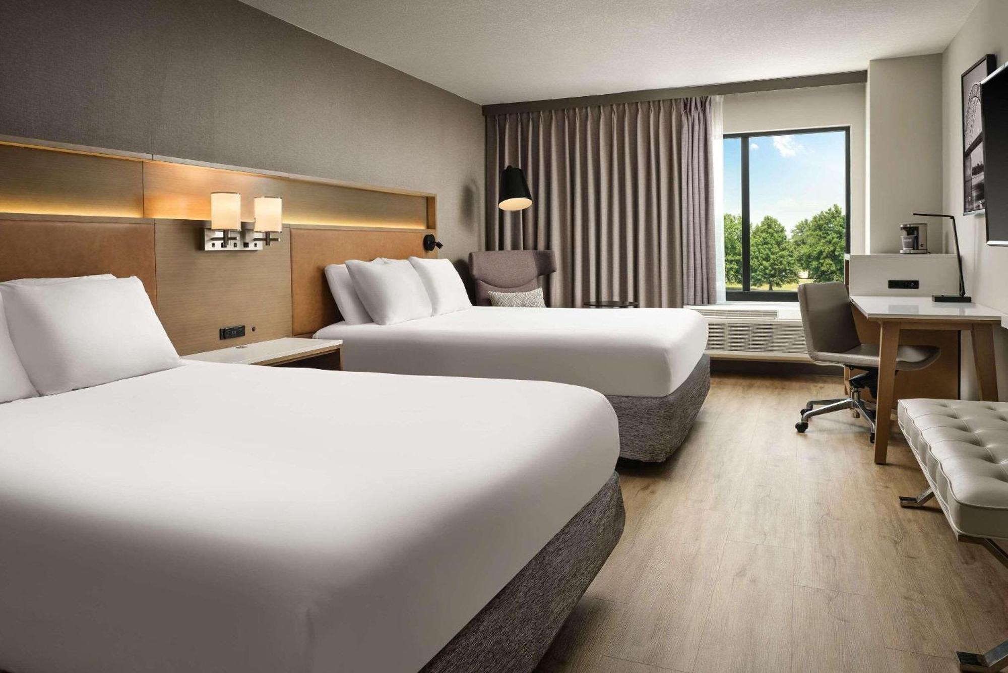 Radisson Hotel Запад Мемфис Экстерьер фото